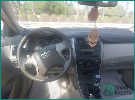 2008-toyota-corolla-for-sale-in-dammam-well-maintained-manual-370000-km-big-3