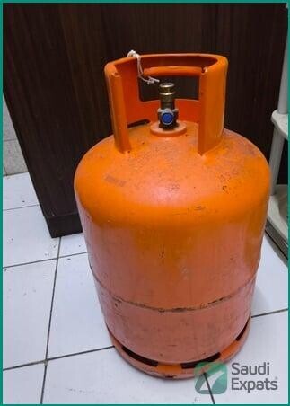 gas-cylinder-for-sale-in-riyadh-al-batha-190-sar-big-0