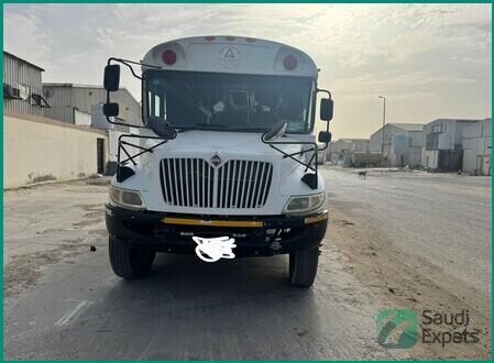 gmc-bus-2016-with-ac-and-aramco-standards-for-sale-in-jubail-big-0