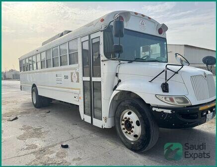 gmc-bus-2016-with-ac-and-aramco-standards-for-sale-in-jubail-big-2