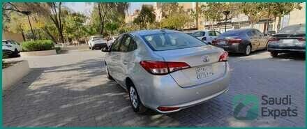 toyota-yaris-2022-96000-km-riyadh-big-3