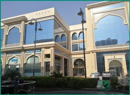 spacious-showroom-for-rent-in-al-rawdah-district-big-0