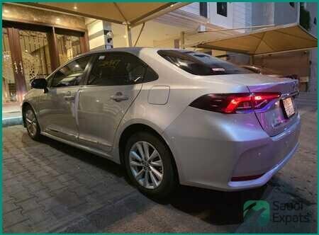 toyota-corolla-2024-excellent-condition-automatic-low-km-big-2