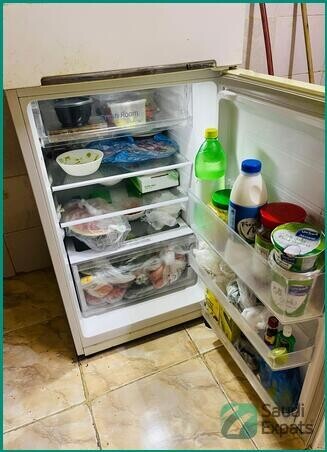 samsung-refrigerator-in-good-condition-sar-600-big-2