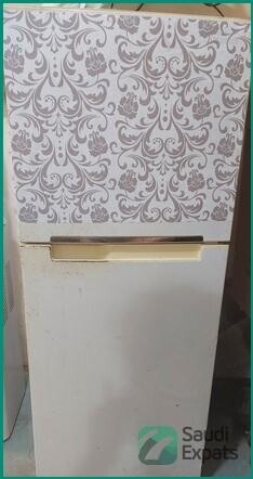 samsung-refrigerator-in-good-condition-sar-600-big-1