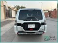 2017-mitsubishi-pajero-gls-4wd-for-sale-in-riyadh-small-4