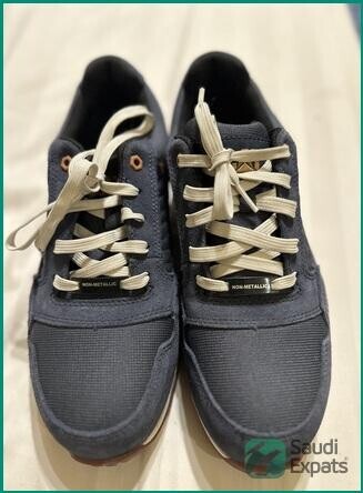 brand-new-cat-safety-shoes-size-42-2023-big-0