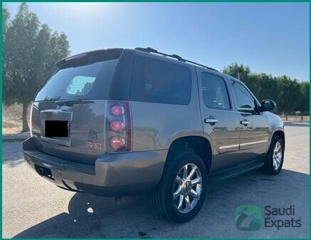 2012-gmc-yukon-4x4-fully-loaded-ready-to-drive-in-jubail-big-4