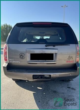 2012-gmc-yukon-4x4-fully-loaded-ready-to-drive-in-jubail-big-3