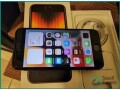 apple-iphone-se-3rd-gen-midnight-black-64gb-small-0