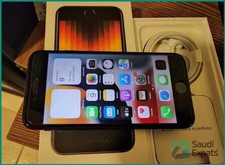apple-iphone-se-3rd-gen-midnight-black-64gb-big-0