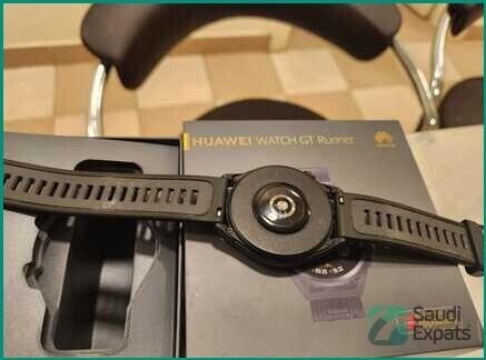 huawei-watch-gt-runner-smartwatch-46mm-mint-condition-big-3