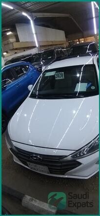 2020-hyundai-elantra-for-sale-automatic-235000-km-big-0