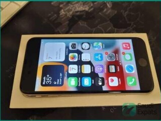 for-sale-apple-iphone-se-3rd-gen-64gb-starlight-in-riyadh