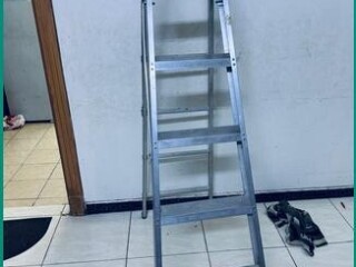 folding-ladder-like-new-sar-350