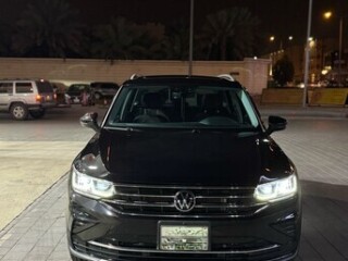 2023-volkswagen-tiguan-immaculate-condition-45000-km