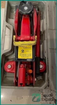 affordable-2-ton-hydraulic-floor-jack-for-sale-in-jeddah-big-0