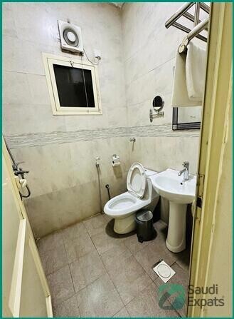 fully-furnished-1-bhk-2-bhk-family-apartments-for-rent-in-jubail-big-4